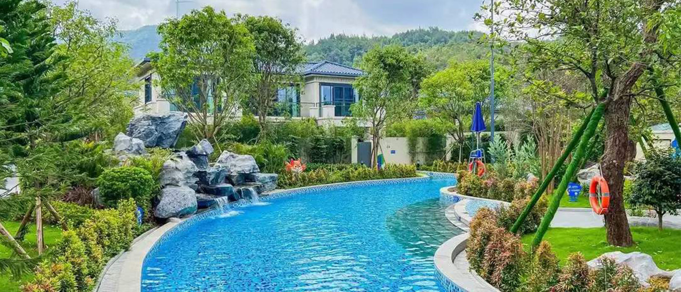 Senpola Resort Squirrel Hotel Water Park