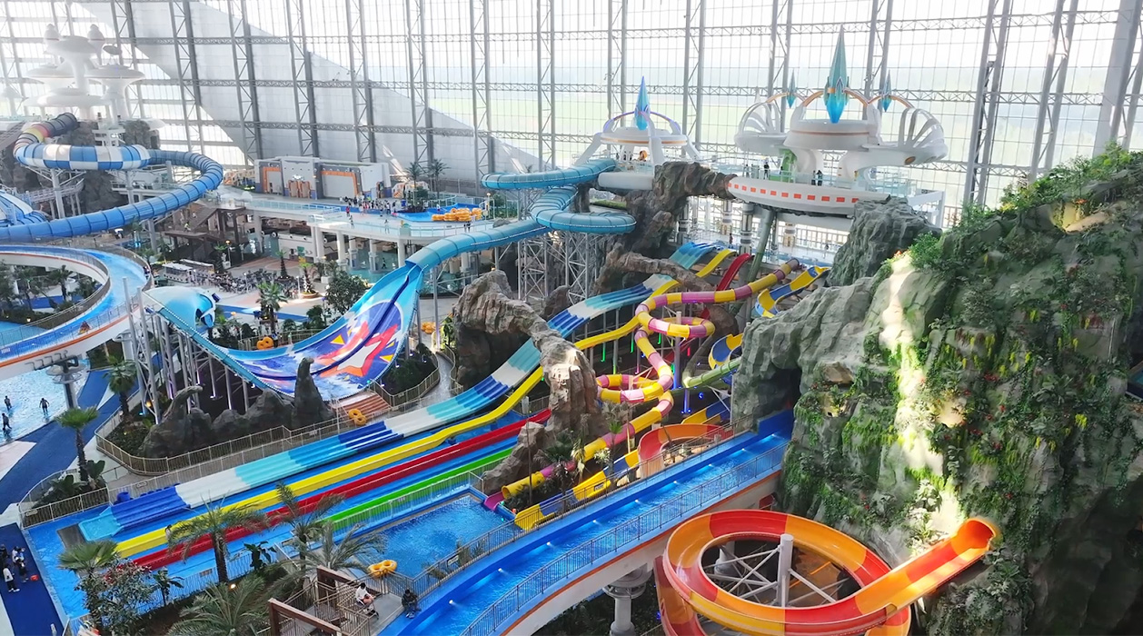 How Do Waterparks Operate in Winter? Creative Ways to Keep Revenue Flowing All Year